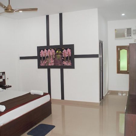 Lakshmanpur Hotel Exotica Squares מראה חיצוני תמונה