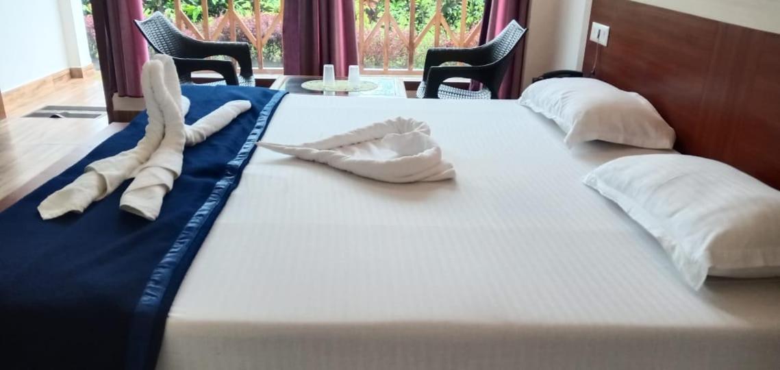 Lakshmanpur Hotel Exotica Squares מראה חיצוני תמונה