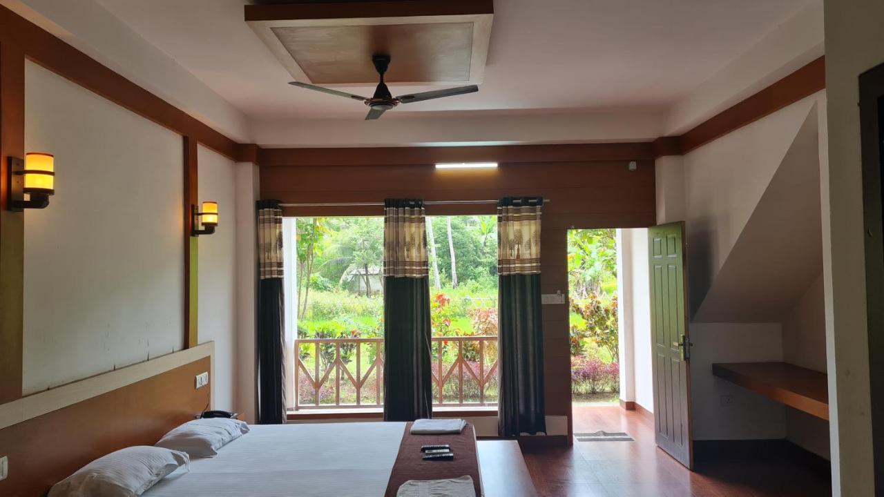 Lakshmanpur Hotel Exotica Squares מראה חיצוני תמונה