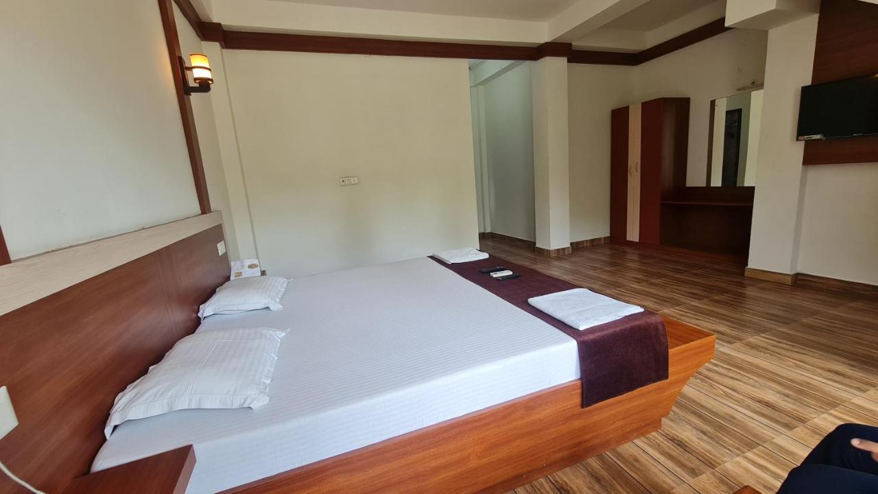 Lakshmanpur Hotel Exotica Squares מראה חיצוני תמונה