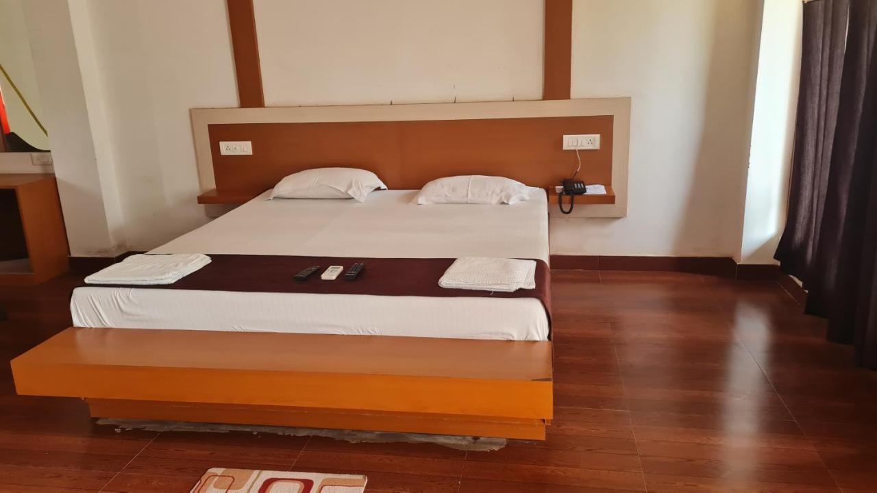 Lakshmanpur Hotel Exotica Squares מראה חיצוני תמונה