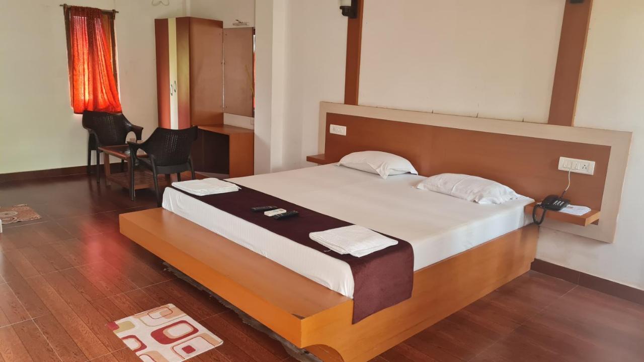 Lakshmanpur Hotel Exotica Squares מראה חיצוני תמונה