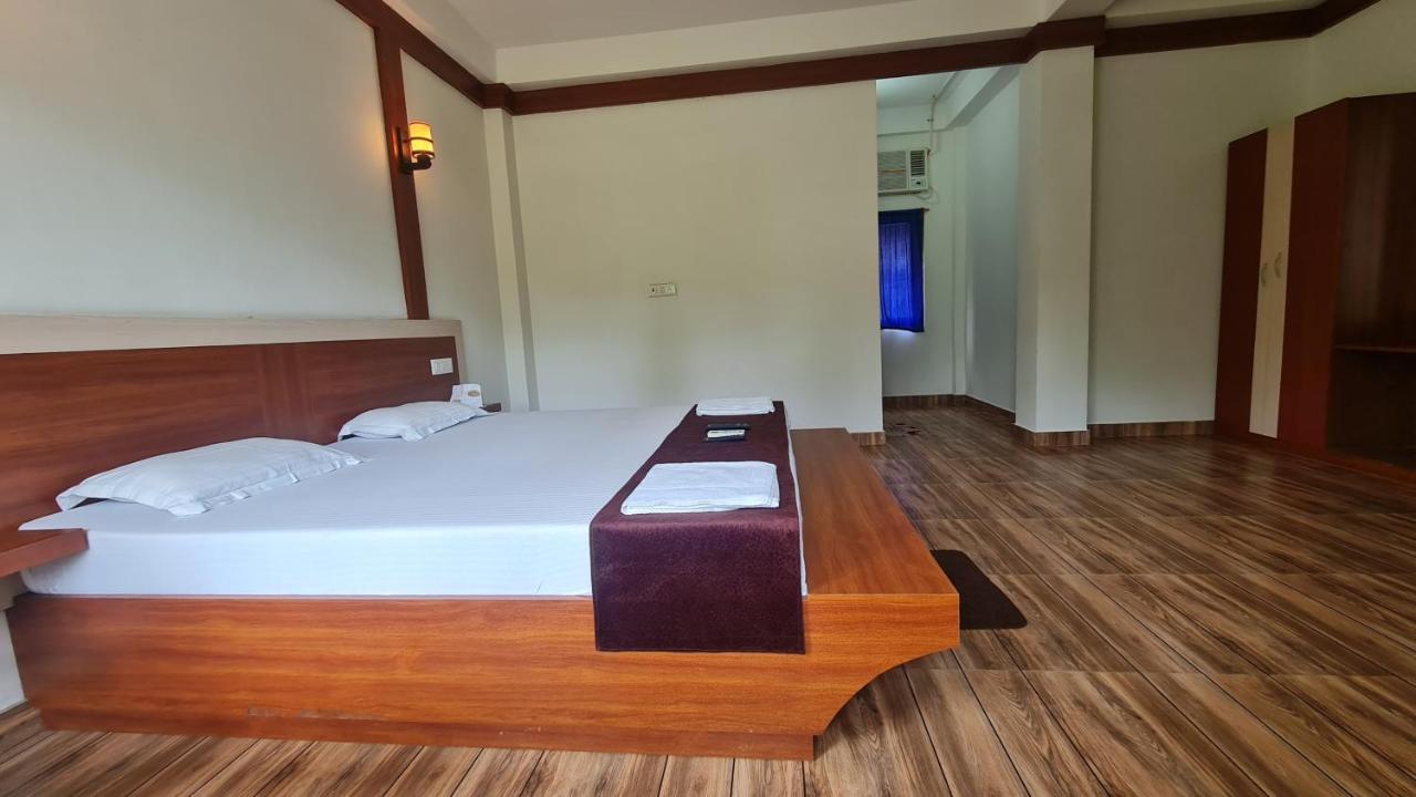 Lakshmanpur Hotel Exotica Squares מראה חיצוני תמונה