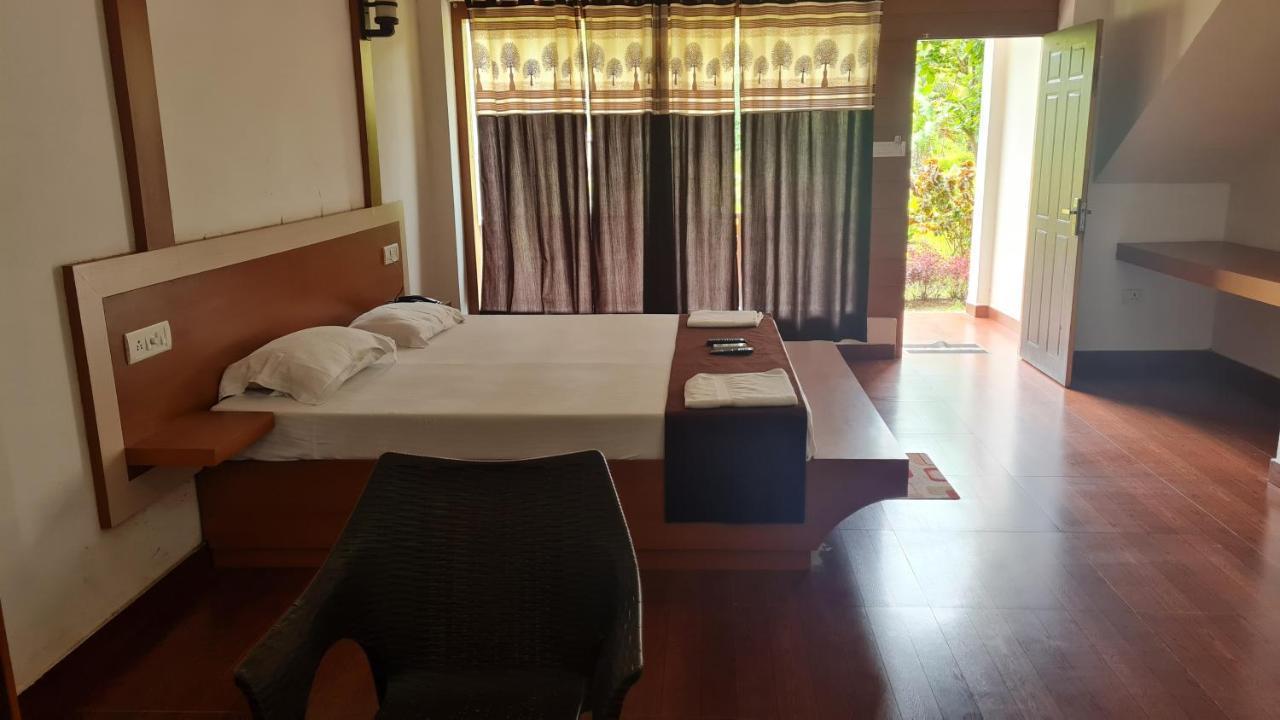 Lakshmanpur Hotel Exotica Squares מראה חיצוני תמונה