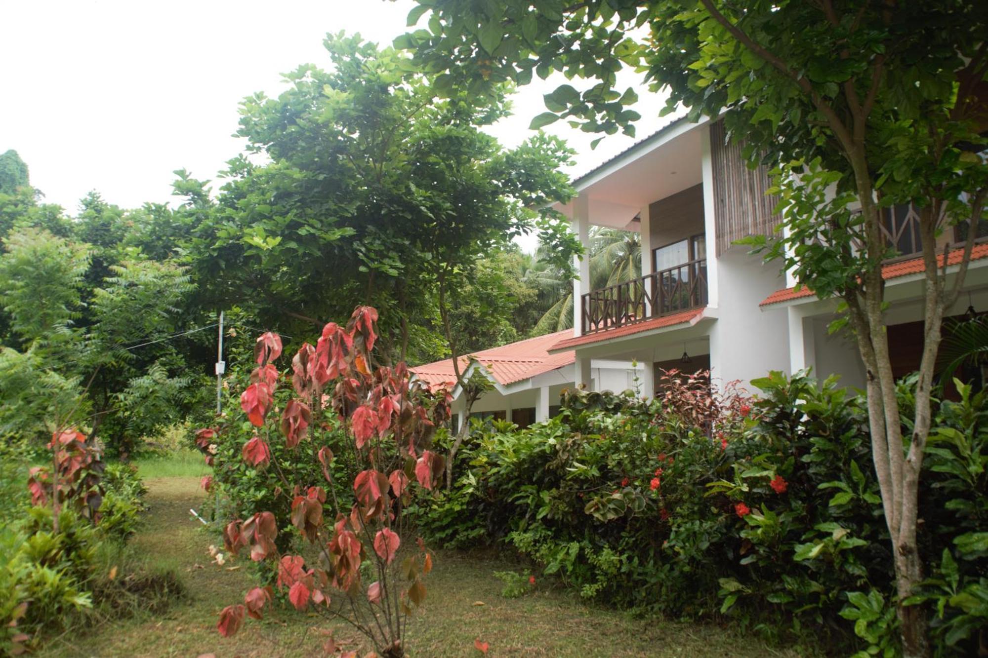 Lakshmanpur Hotel Exotica Squares מראה חיצוני תמונה